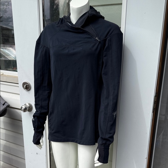 lululemon athletica Tops - Lululemon size 12 Spirit “Run Spirit Pullover”, black